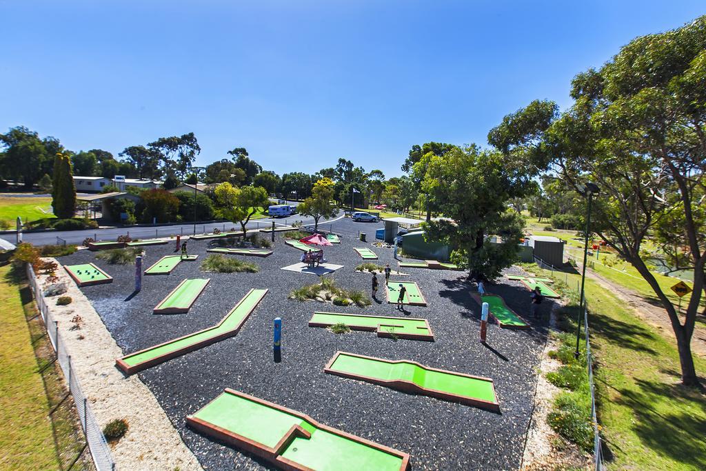 Echo Holiday Parks - נרקורט מראה חיצוני תמונה